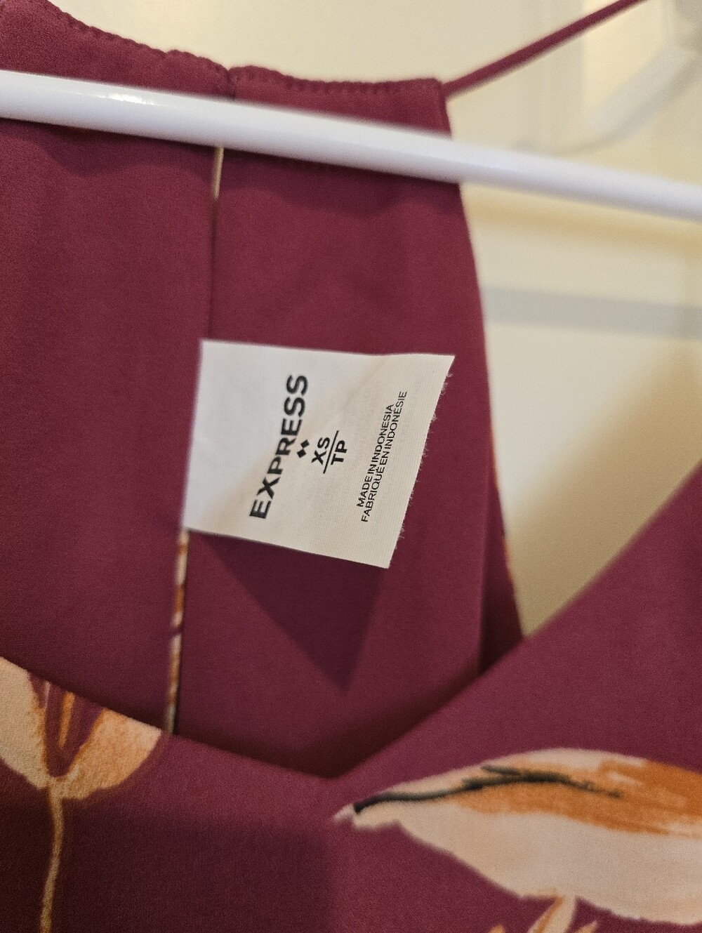 2 Express Reversible Tops - Picture 3 of 9